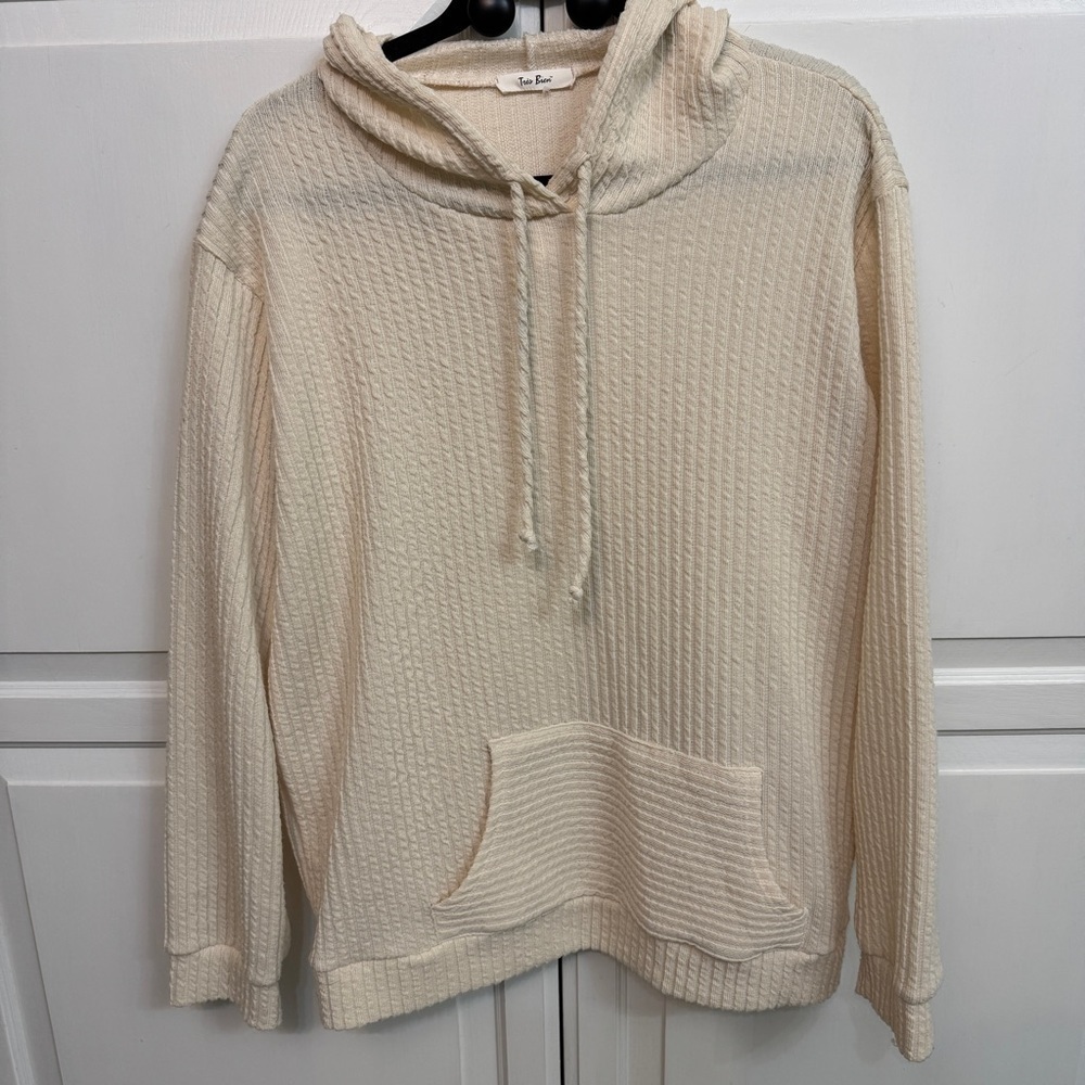 Cream Hooded Sweatshirt. Textured and cozy. Size L